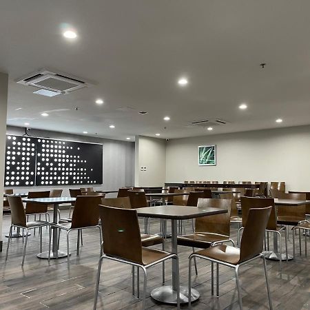 Days Inn By Wyndham Bronx Nyc Nueva York Exterior foto