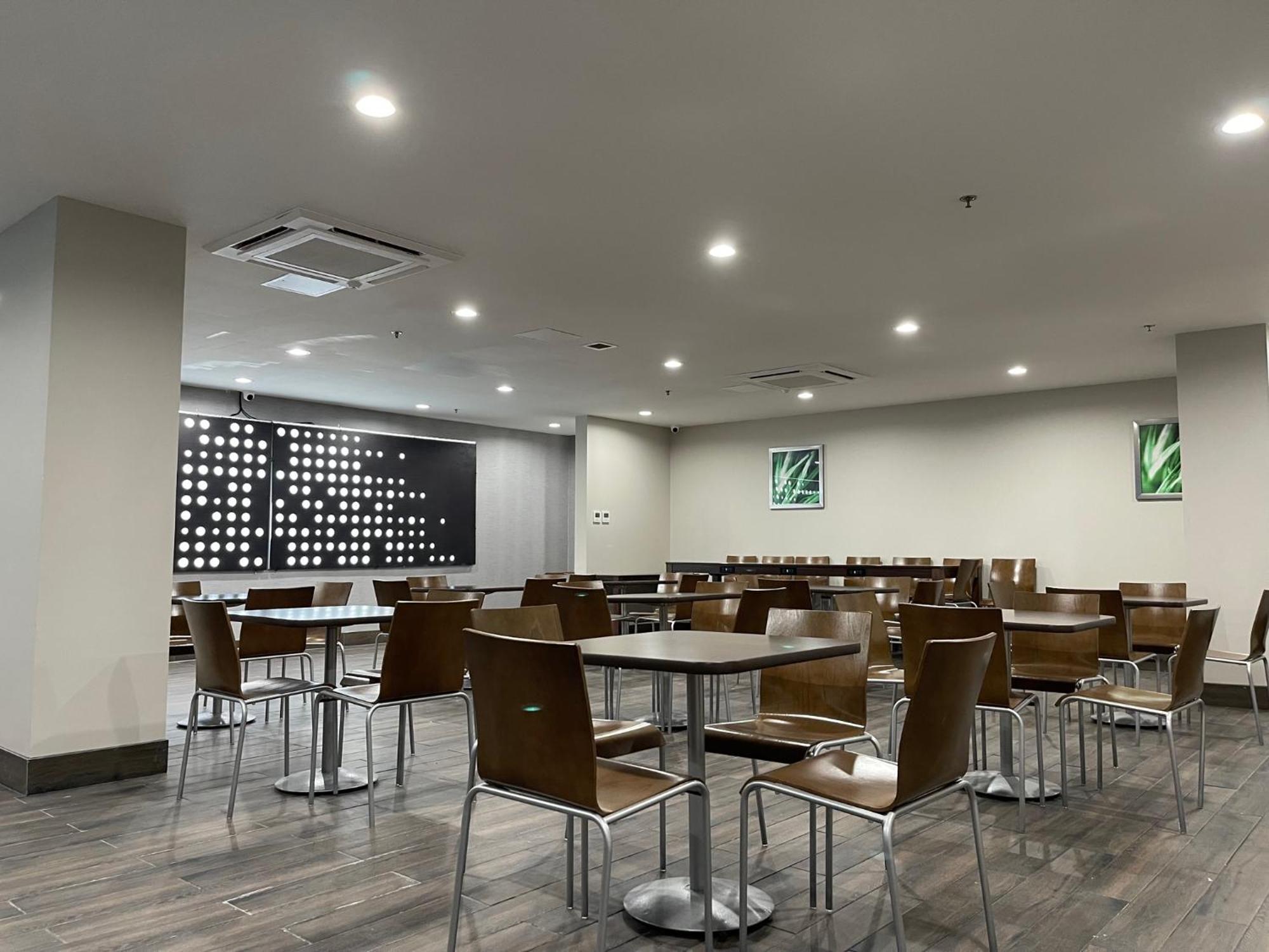 Days Inn By Wyndham Bronx Nyc Nueva York Exterior foto